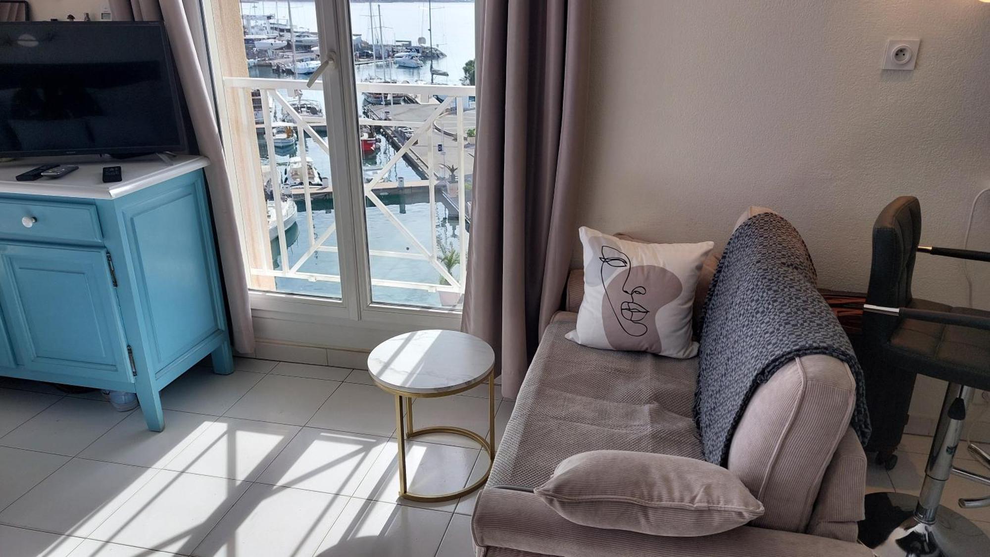 Boutique Apartment Hirondelle Port Fréjus מראה חיצוני תמונה